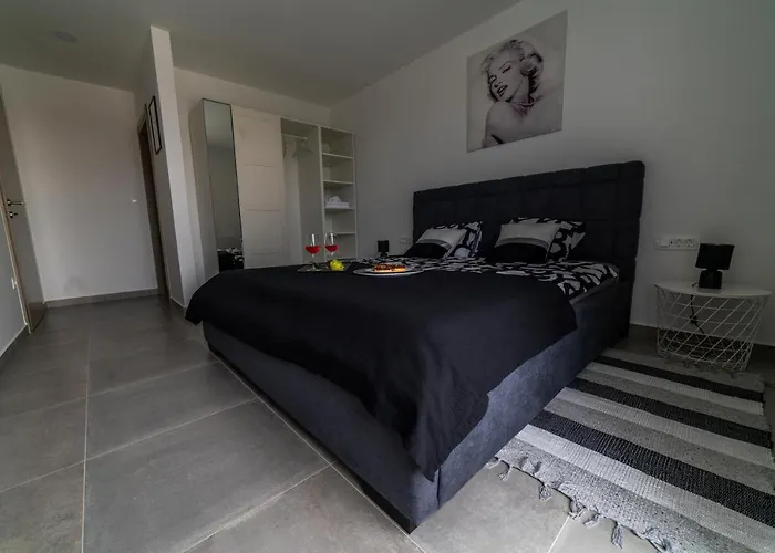 Piante - Pool, Whirlpool * Antonci (Porec)